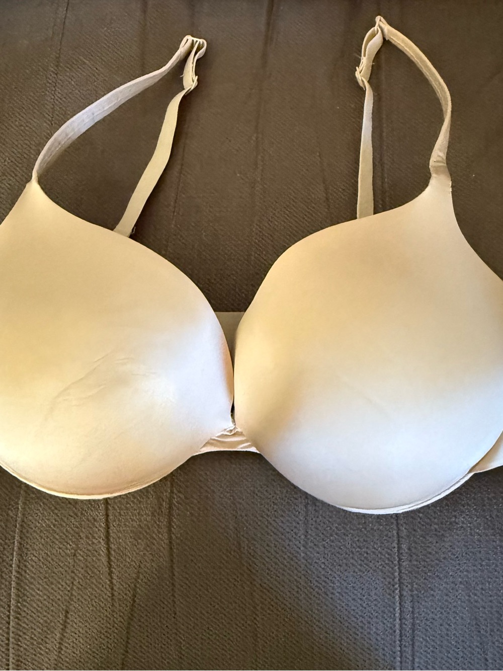 SKIMS Light Nude Seamless Contour Bra 36 DDD